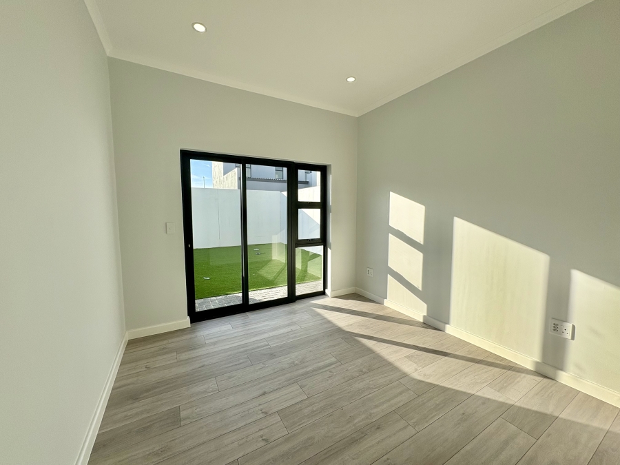 4 Bedroom Property for Sale in Sandown Western Cape